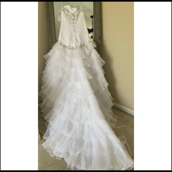 Wedding Dress , Never Worn , Corset back - Picture 5 of 5